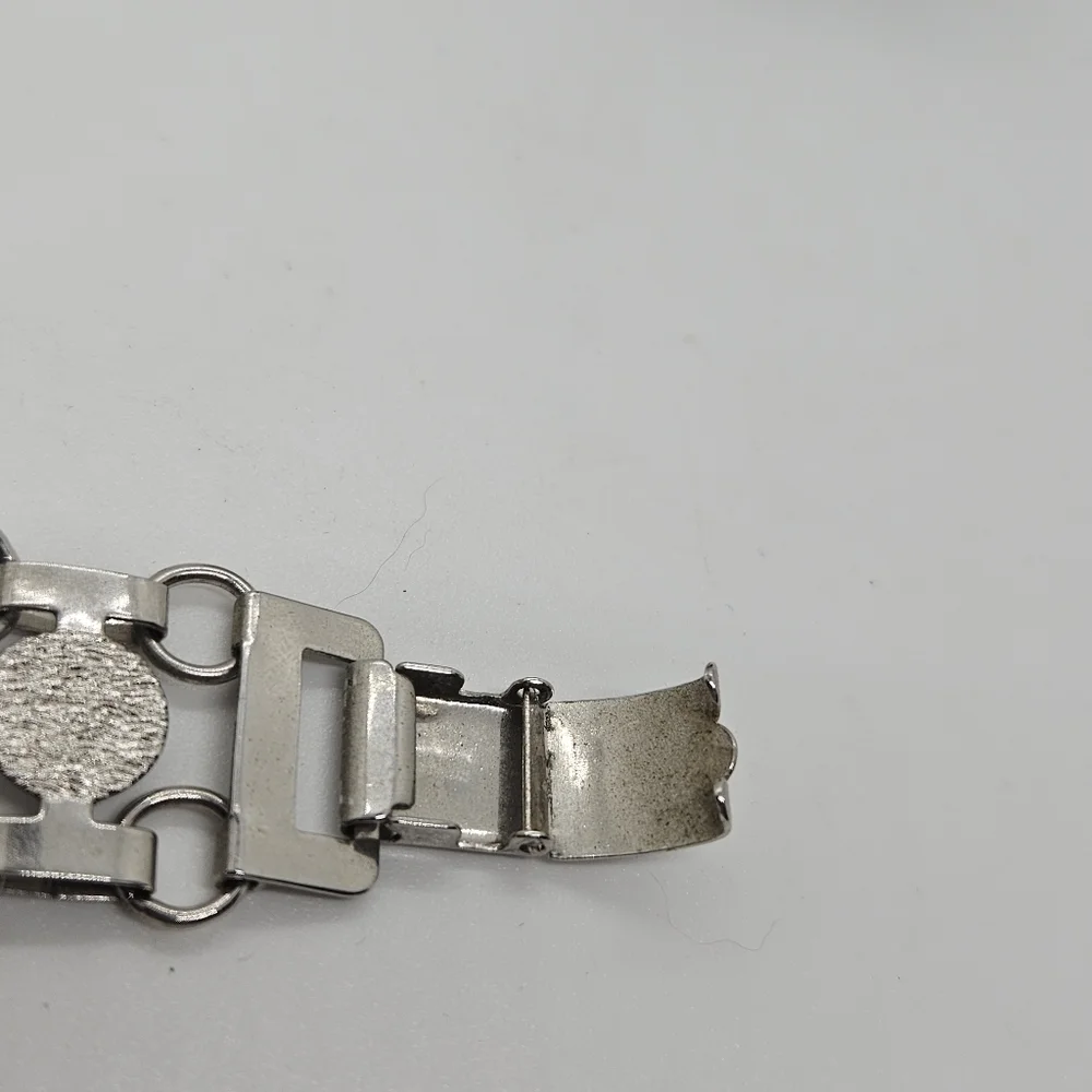 Sarah Coventry silver tone textured circle chain bracelet